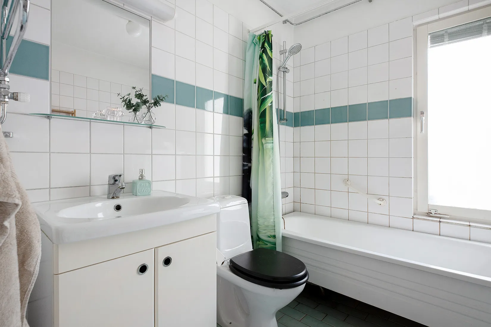 Bostadsrätt, Ringvägen 16, markplan, Kungsängen centrum, Upplands-Bro