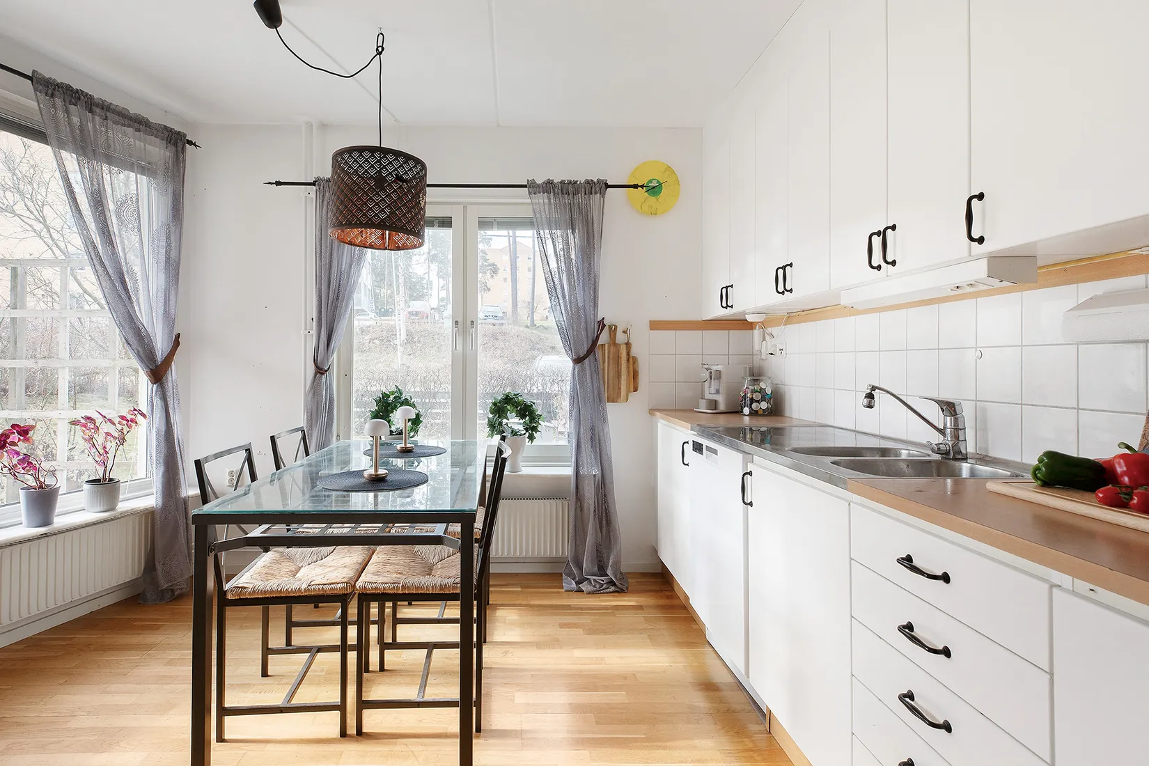 Bostadsrätt, Ringvägen 16, markplan, Kungsängen centrum, Upplands-Bro