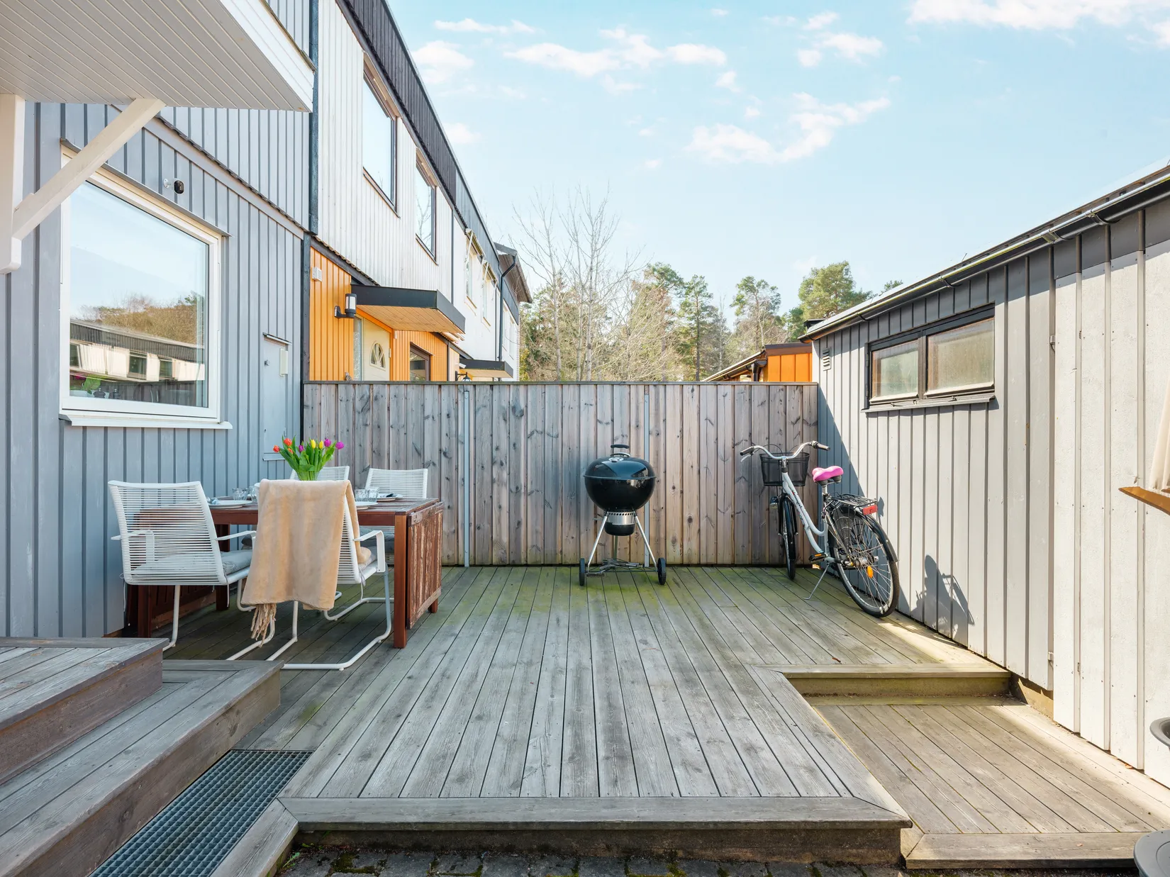 Villa, Radhus, Lomvägen 381, Kärrdal, Sollentuna