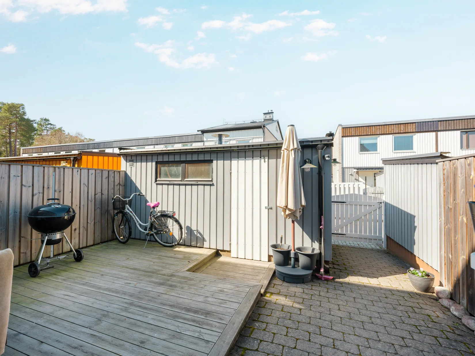 Villa, Radhus, Lomvägen 381, Kärrdal, Sollentuna