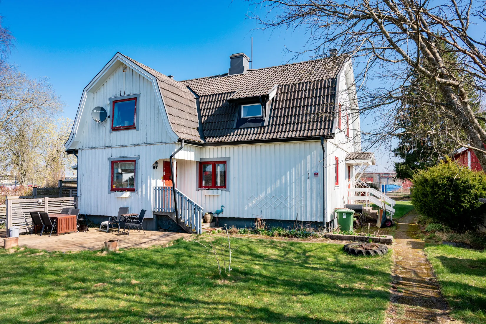 Villa, Skogsvägen 1, Emtunga, Vara