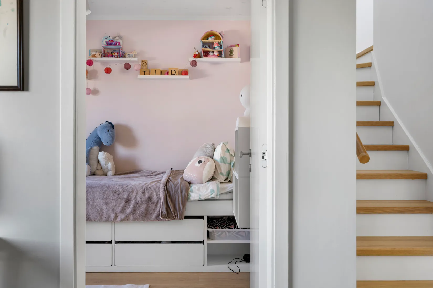 Radhus, Kvittenvägen 8, Vistaberg, Huddinge