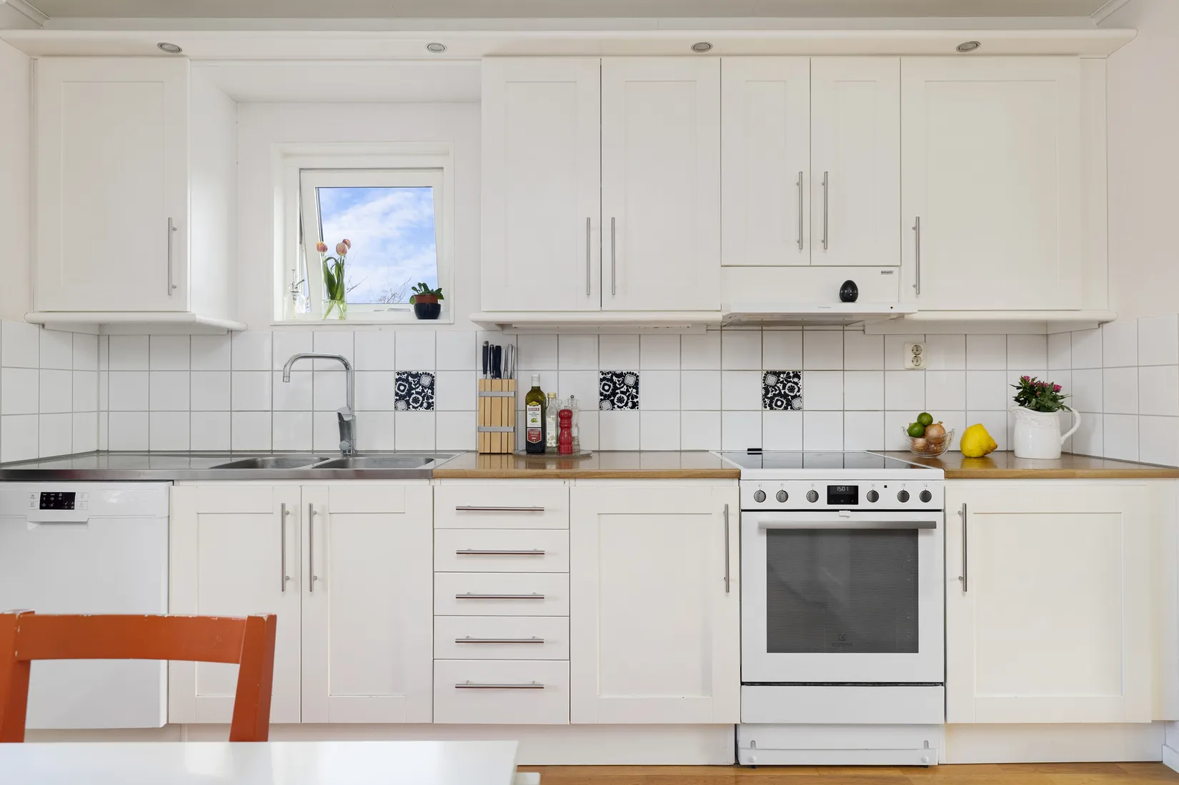 Villa, Blomgårdsvägen 9, Tungelsta, Haninge