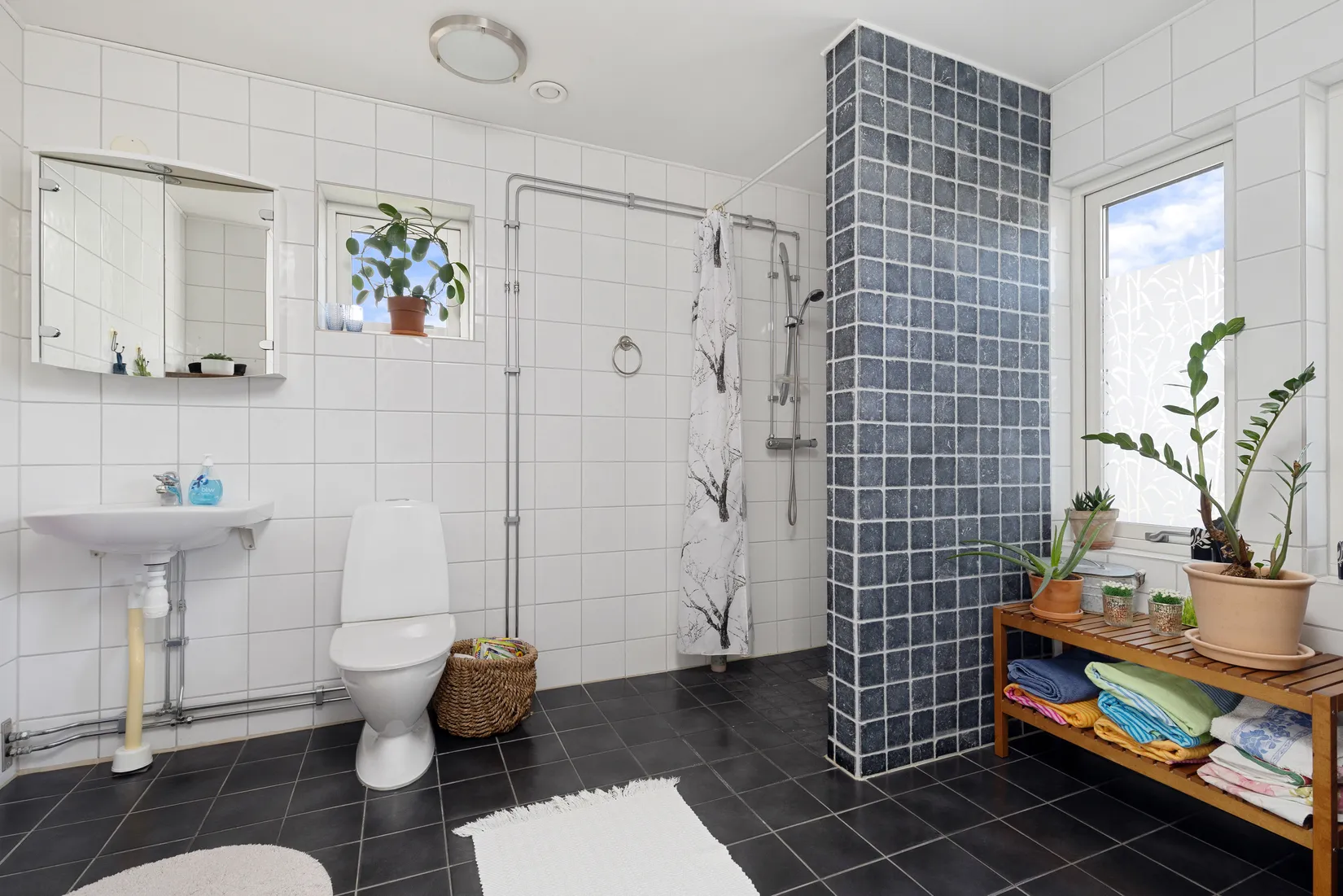 Villa, Blomgårdsvägen 9, Tungelsta, Haninge