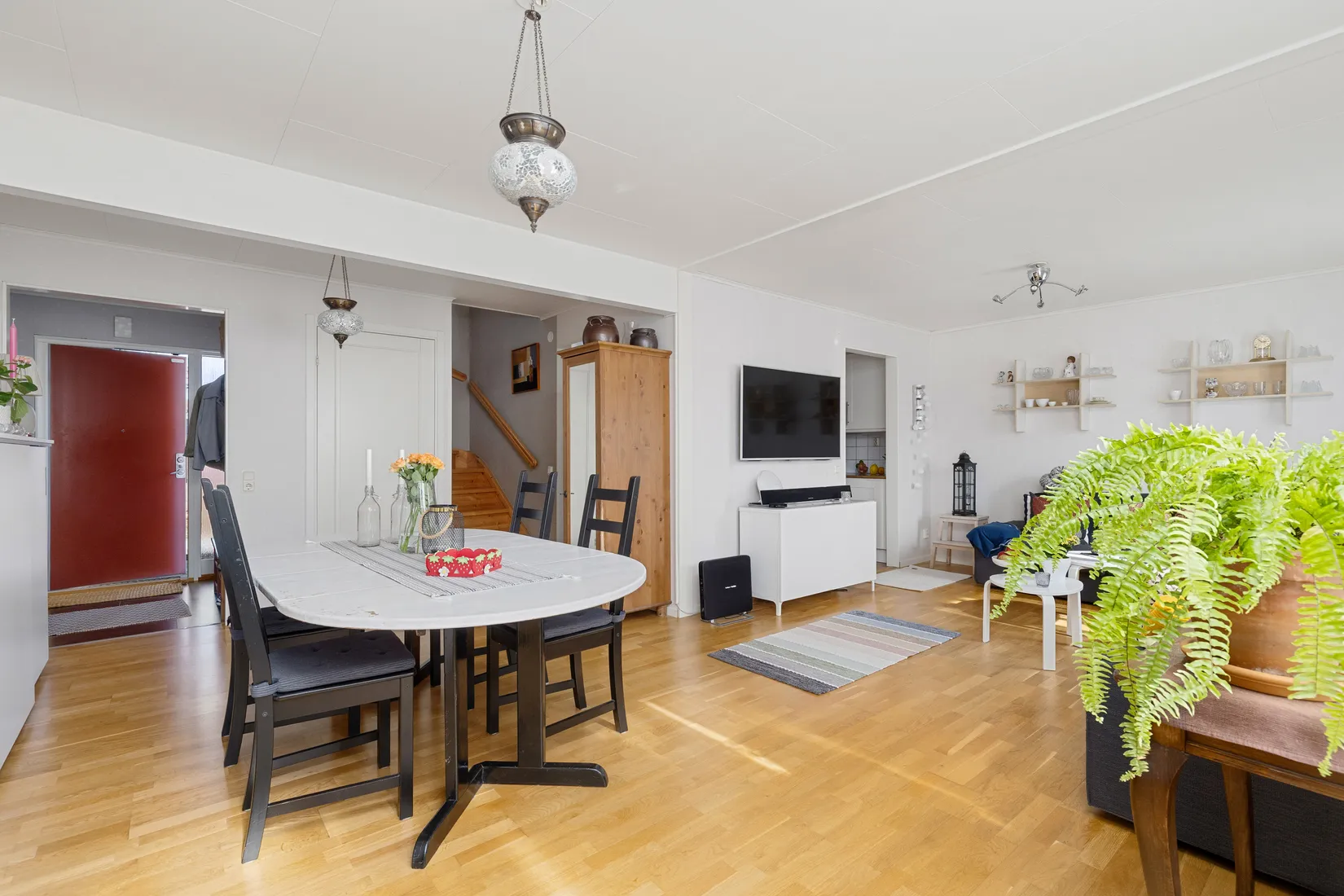 Villa, Blomgårdsvägen 9, Tungelsta, Haninge