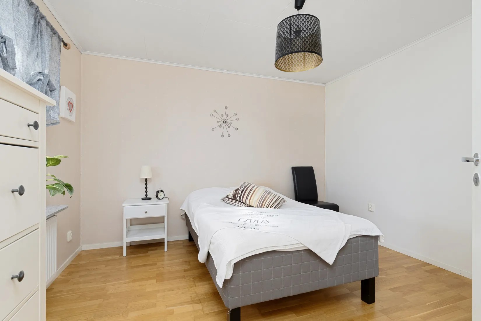 Villa, Blomgårdsvägen 9, Tungelsta, Haninge