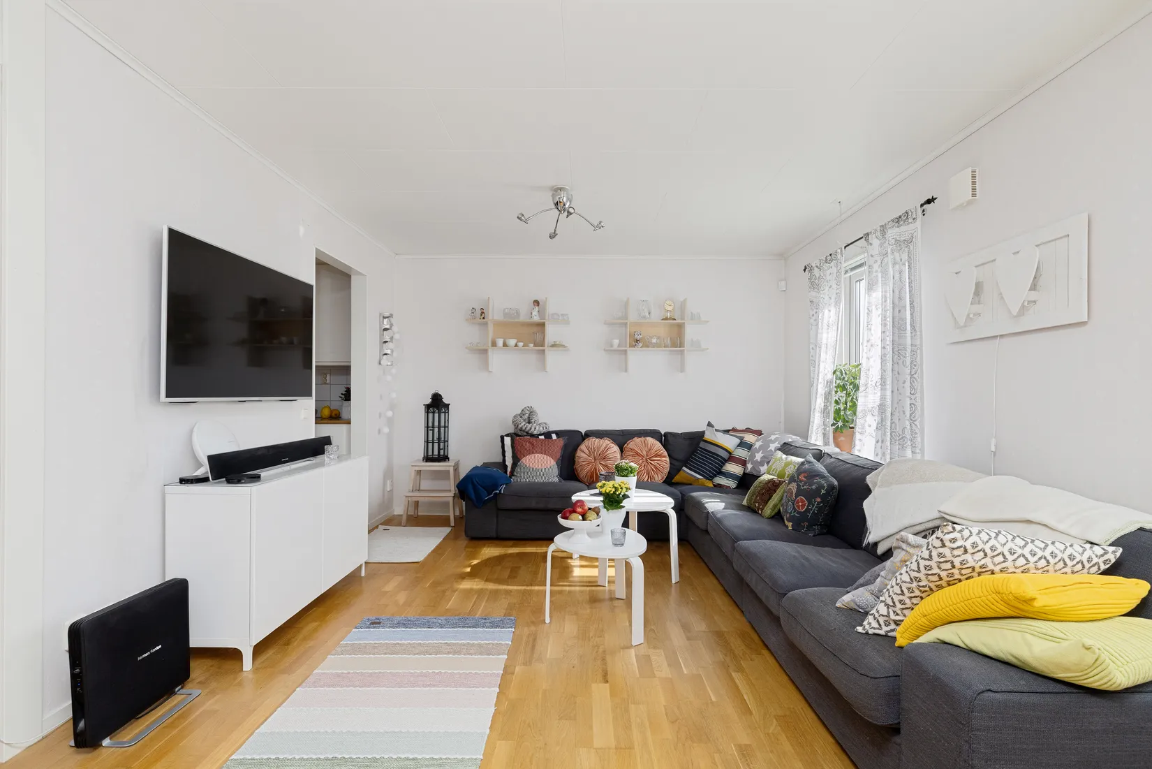 Villa, Blomgårdsvägen 9, Tungelsta, Haninge