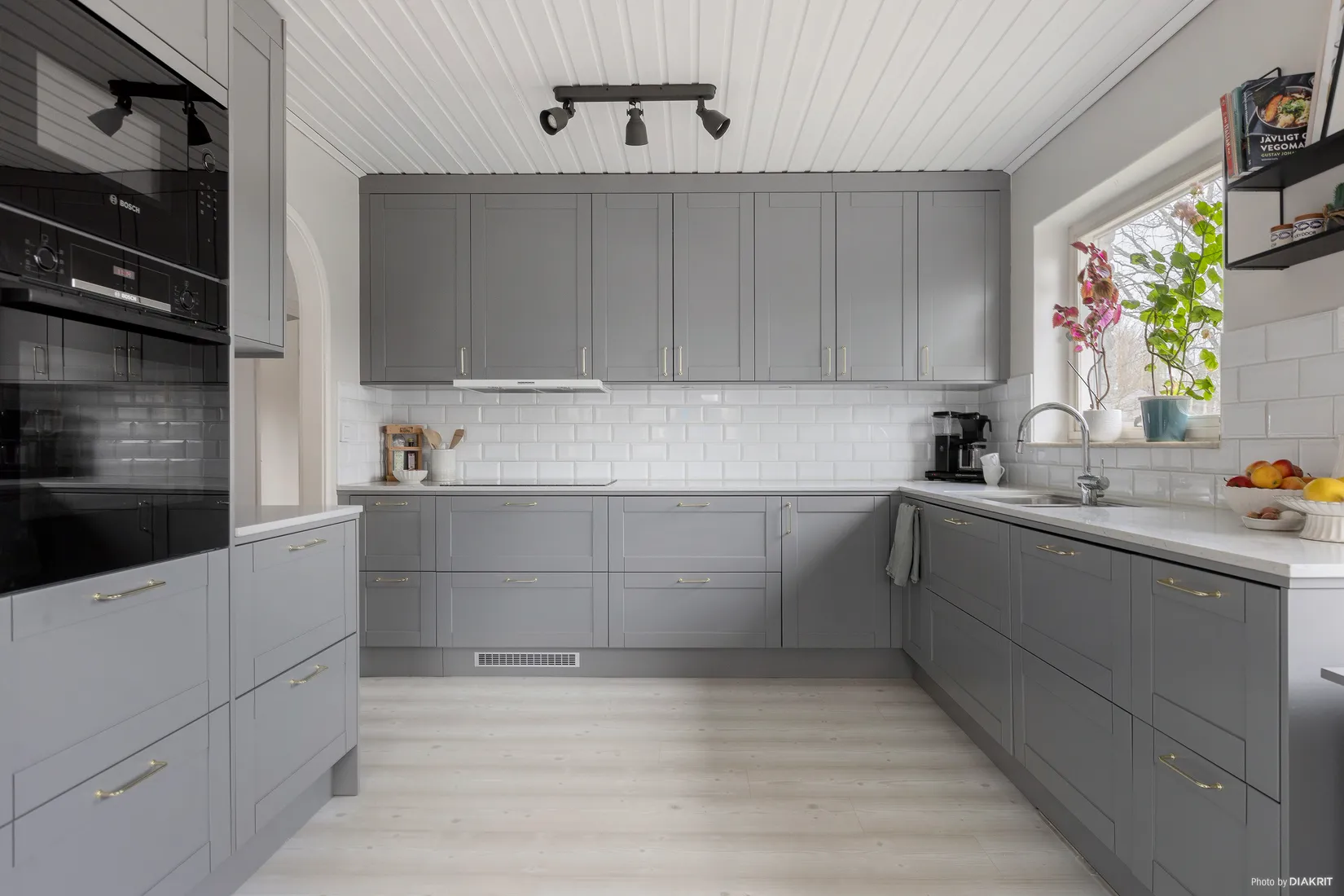 Villa, Nävestagatan 14, Ekeby-Gällersta, Kumla