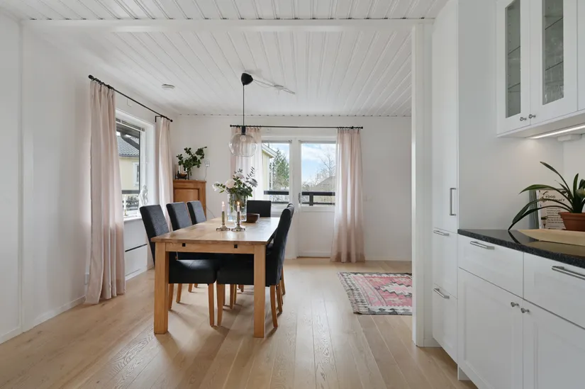 Villa, Sadelvägen 14, Vattmyra, Järfälla