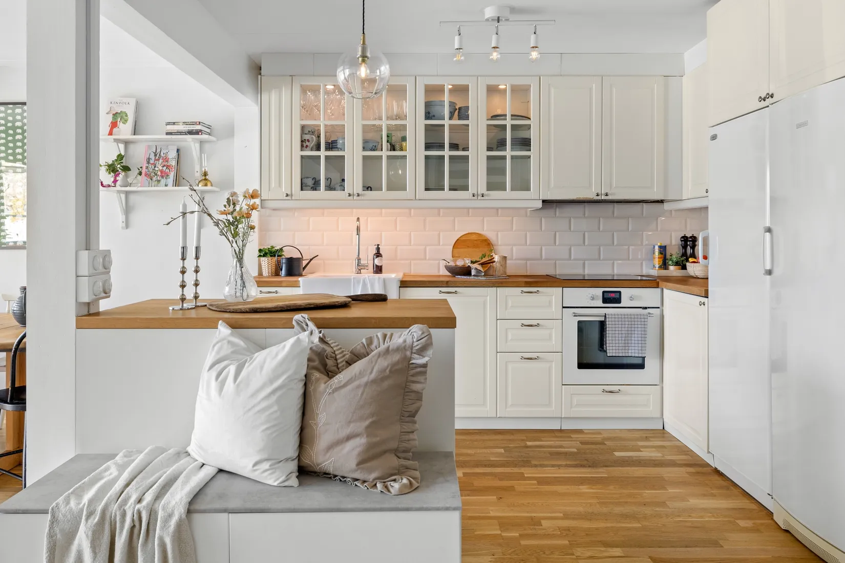 Villa, Radhus, Ingefasts väg 87, Täby kyrkby, Täby