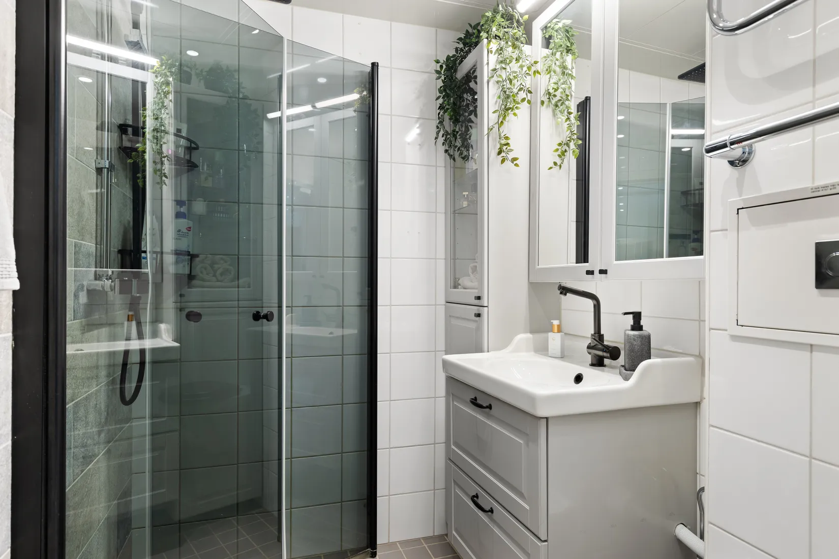 Bostadsrätt, Solfagravägen 1, Kvarnbergsplan, Huddinge