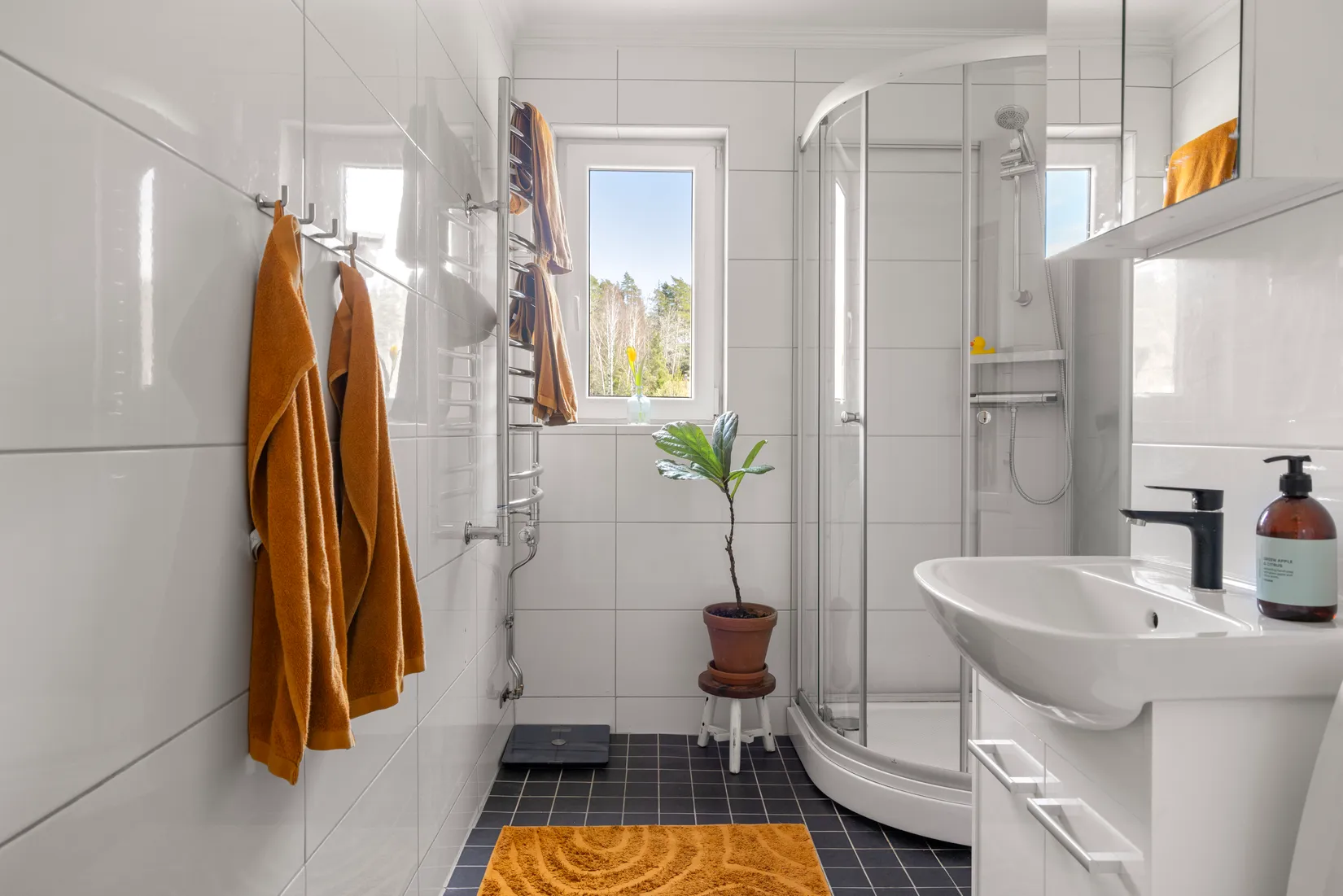 Villa, Solbovägen 7, Rönninge/Nytorp, Salem