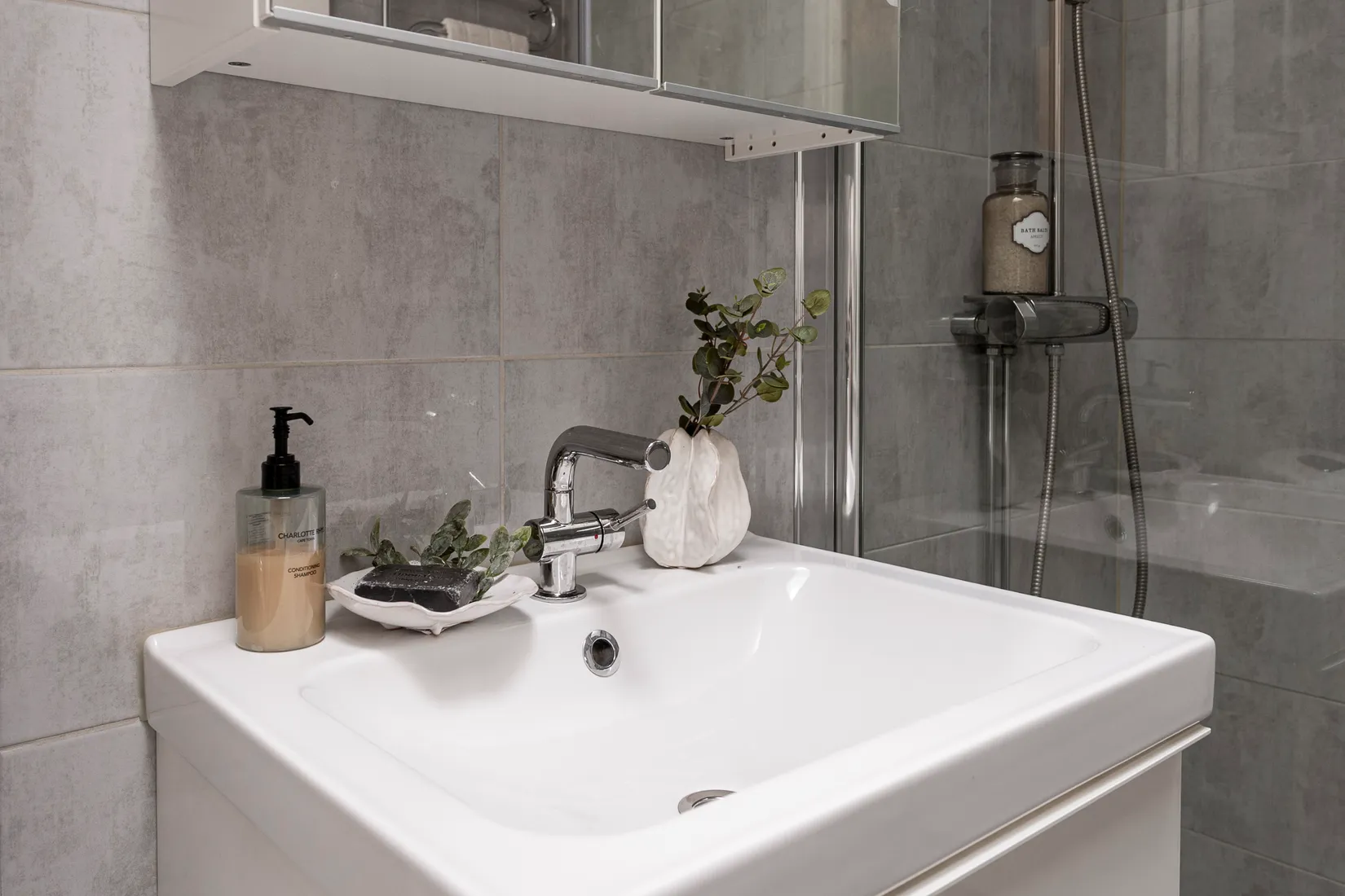 Villa, Radhus, Håkantorpsgatan 113, Skälby, Västerås