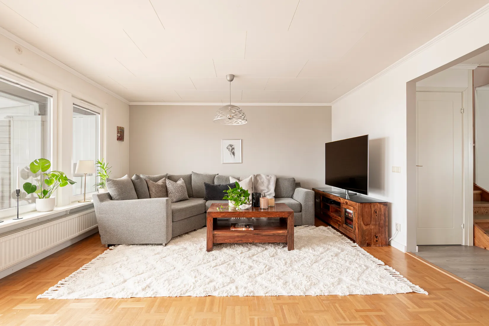 Villa, Radhus, Håkantorpsgatan 113, Skälby, Västerås