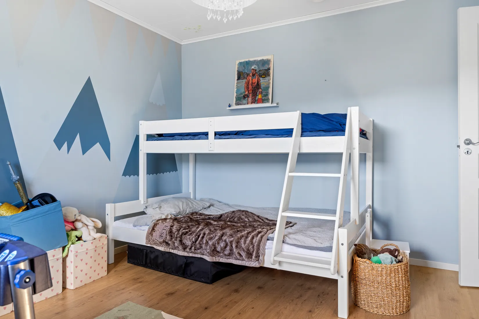 Villa, Radhus, Båtsbacken 2B, Hagviken, Håbo