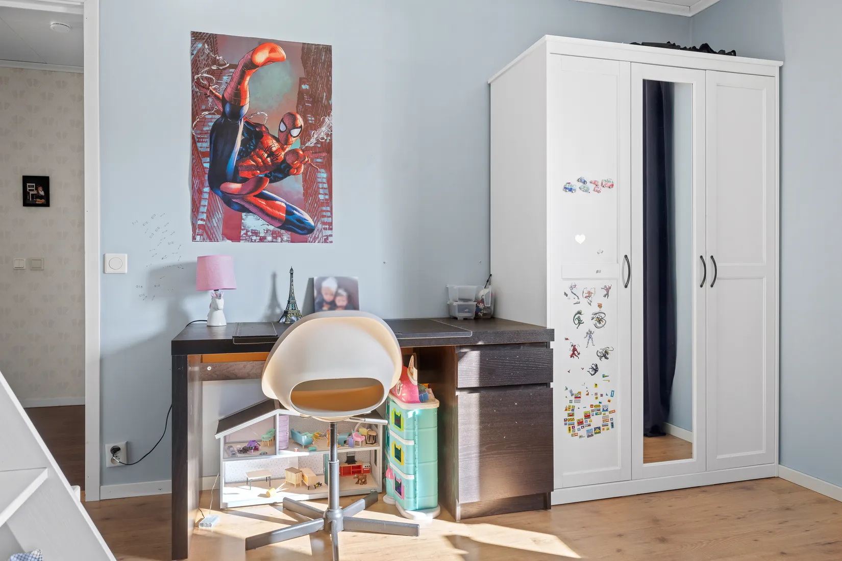 Villa, Radhus, Båtsbacken 2B, Hagviken, Håbo