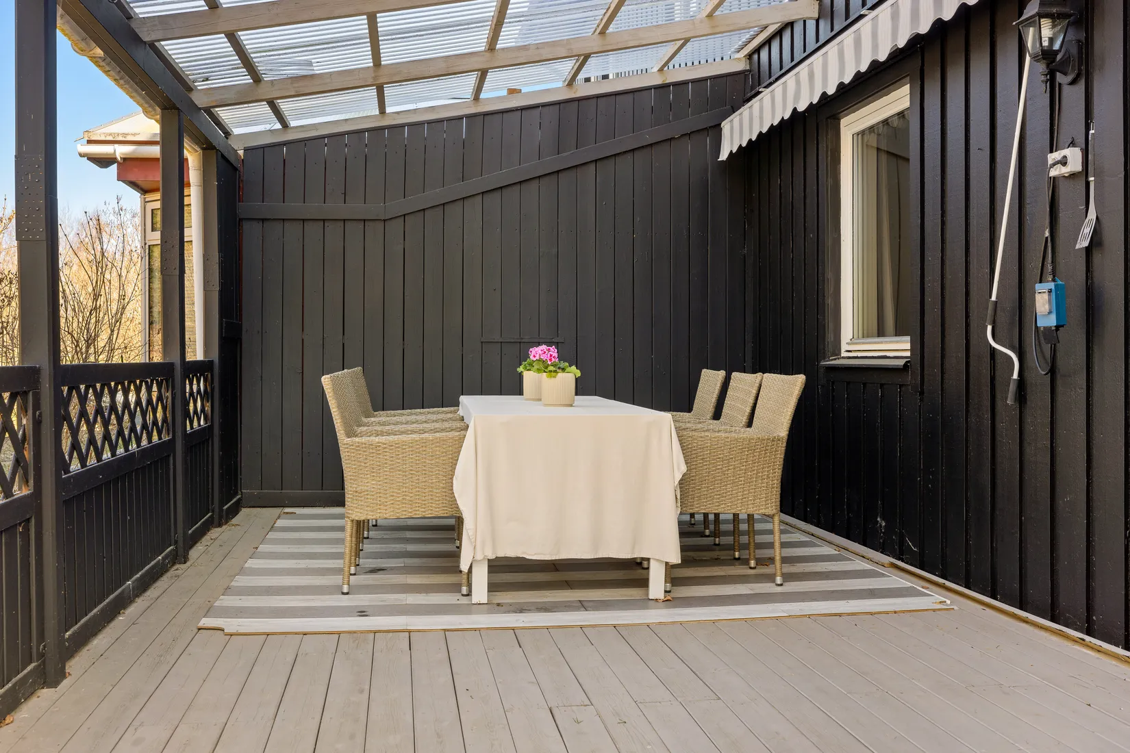 Villa, Radhus, Båtsbacken 2B, Hagviken, Håbo