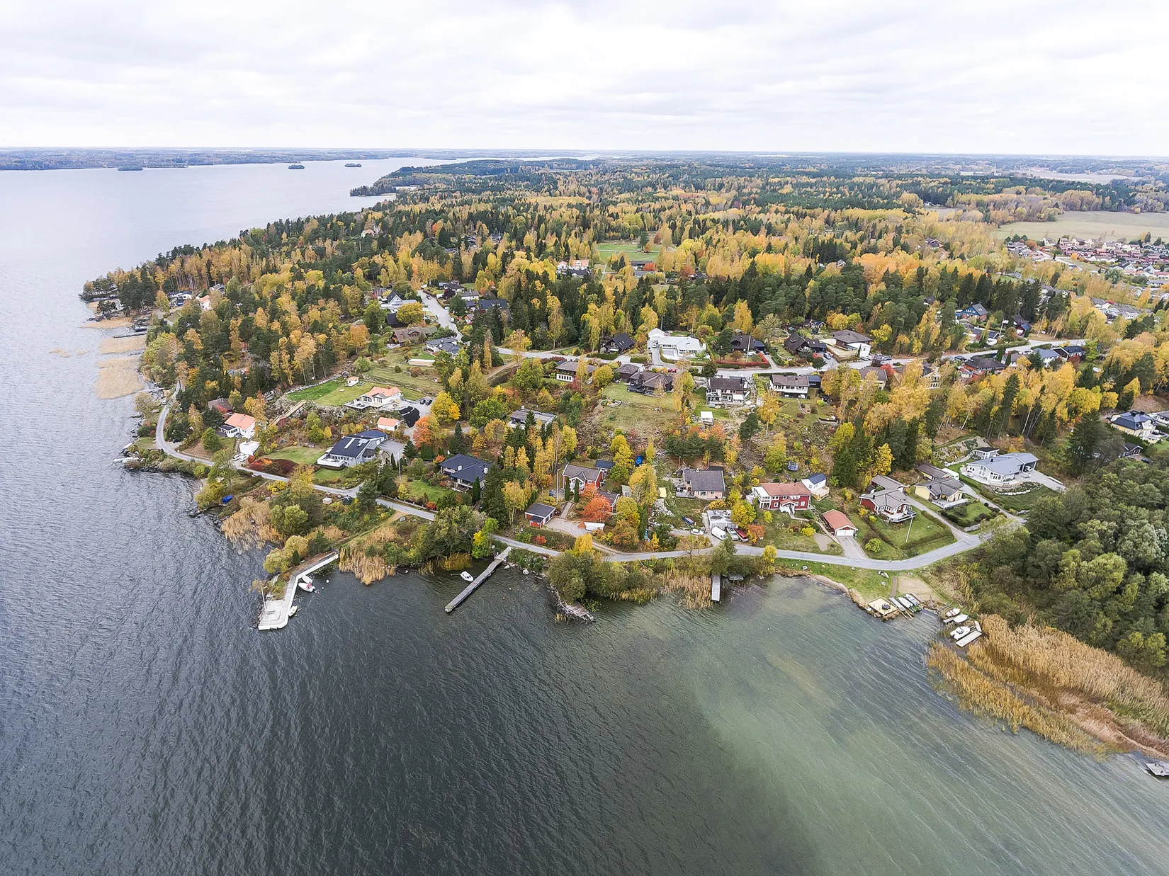 Villa, Radhus, Båtsbacken 2B, Hagviken, Håbo