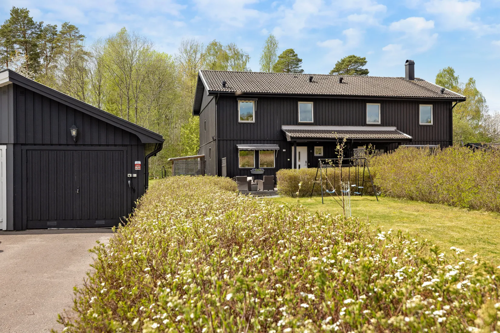 Villa, Radhus, Båtsbacken 2B, Hagviken, Håbo