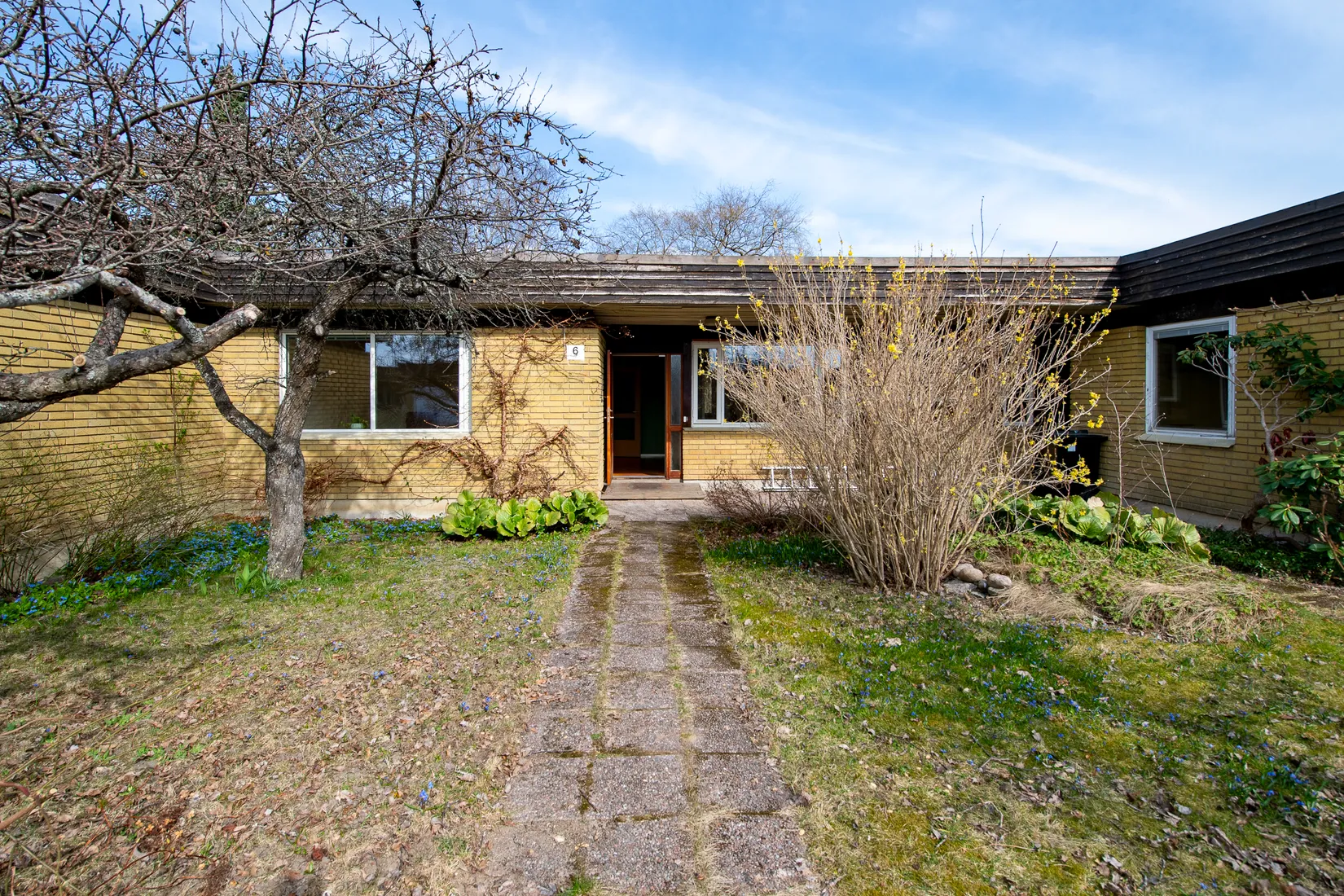 Villa, Radhus, Stålverksgatan 6, Bäckby, Västerås