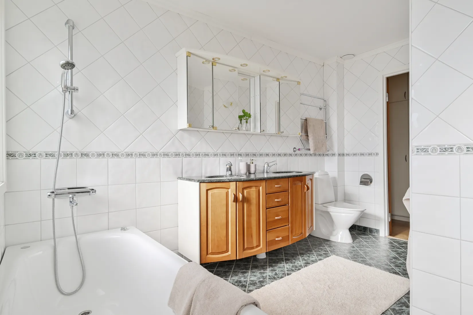 Villa, Verdandivägen 24, Viby/Norrviken, Sollentuna