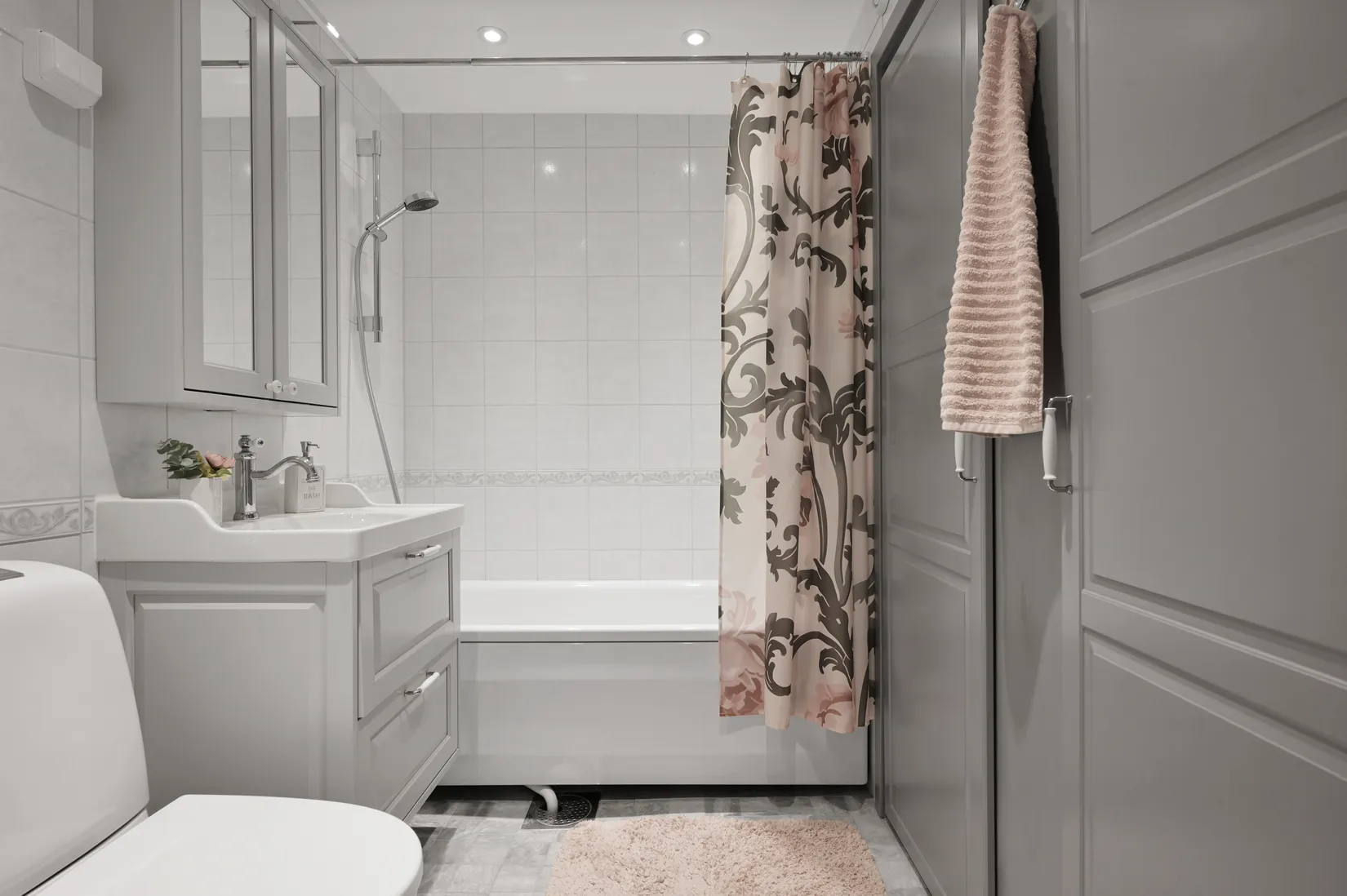 Radhus, Gränsvägen 264, Solhem, Stockholm