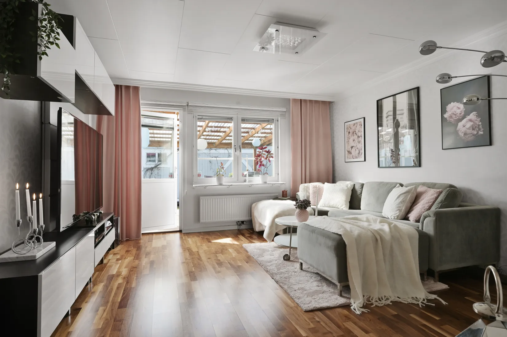 Radhus, Gränsvägen 264, Solhem, Stockholm