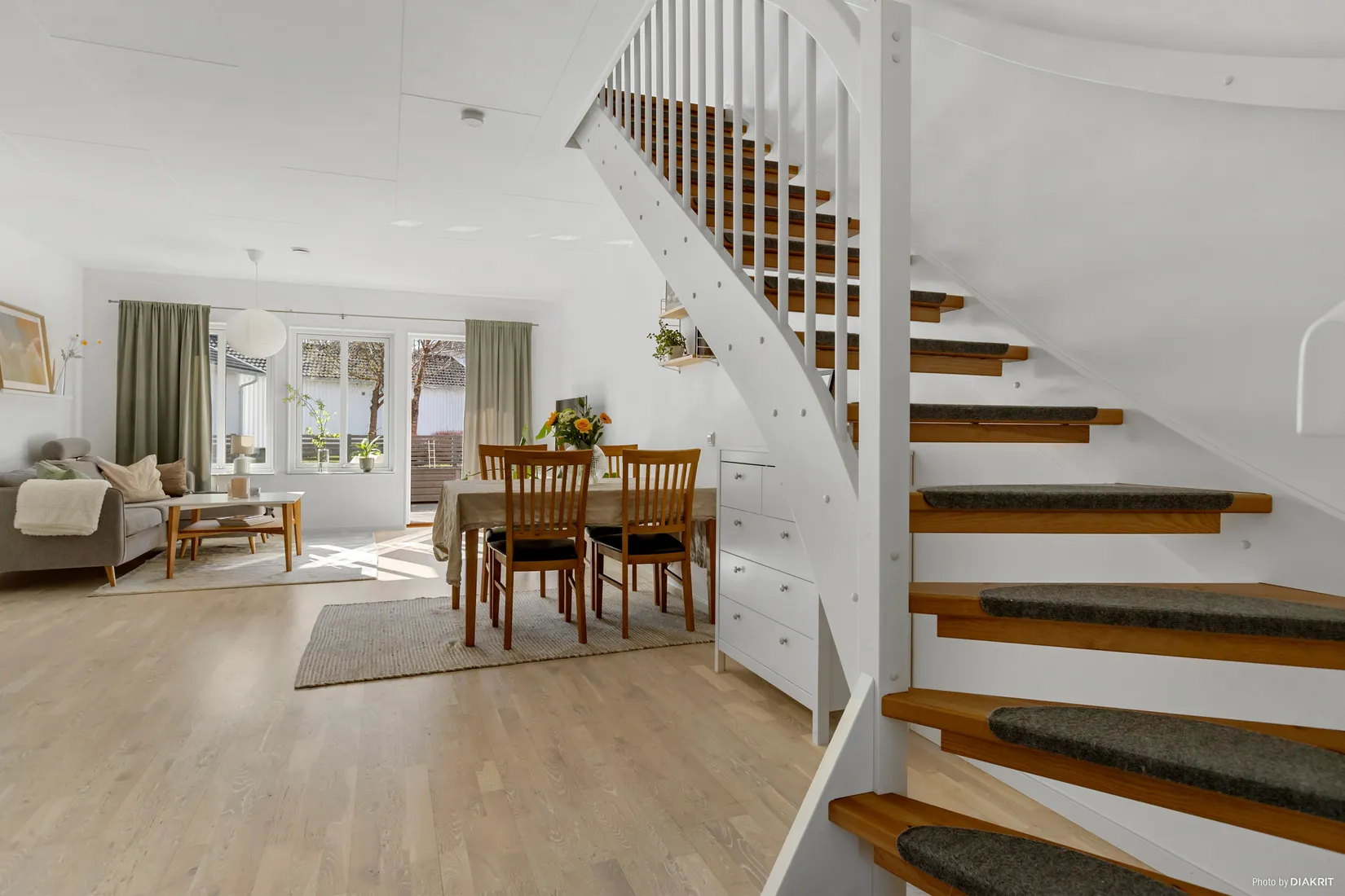 Radhus, Hindergårdsgatan 49A, Rynningeåsen, Örebro