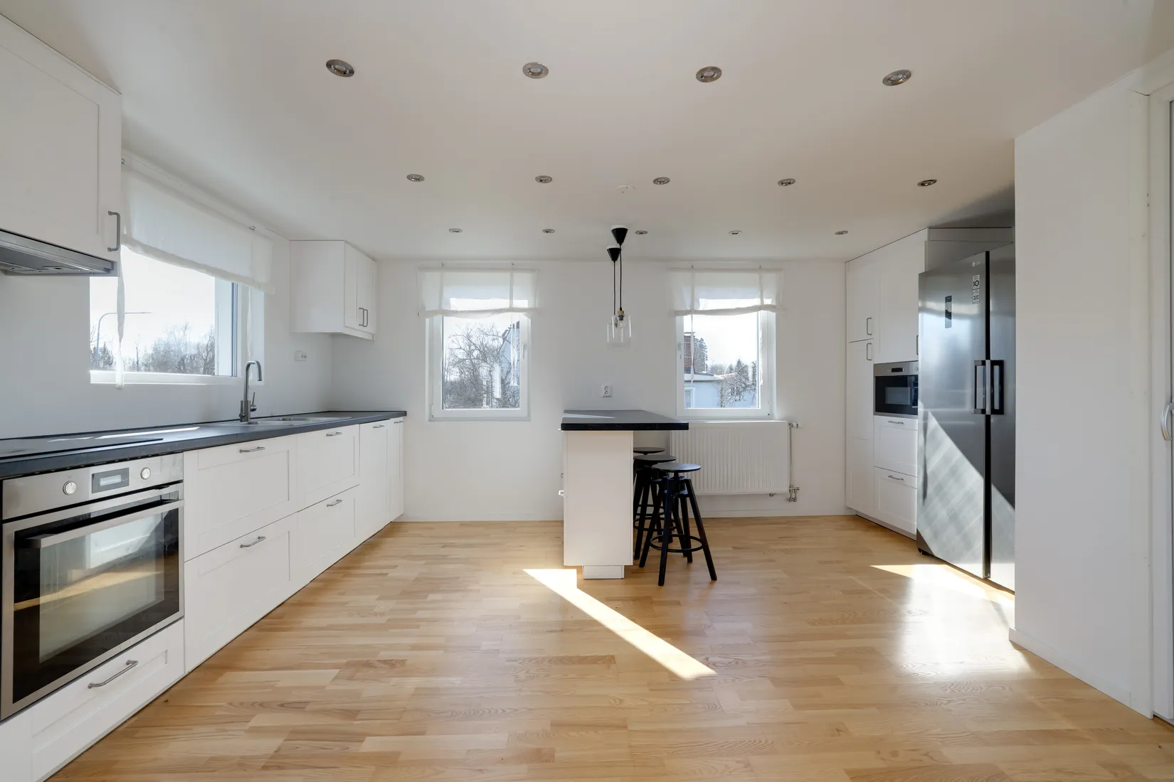 Villa, Stenbovägen 27, Lillån, Örebro