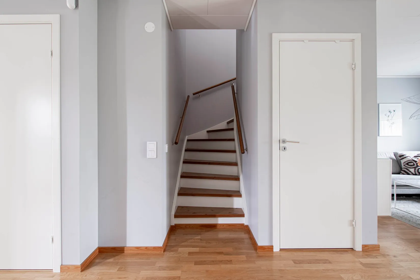 Villa, Radhus, Finlandsgatan 4, Lillhamra, Västerås