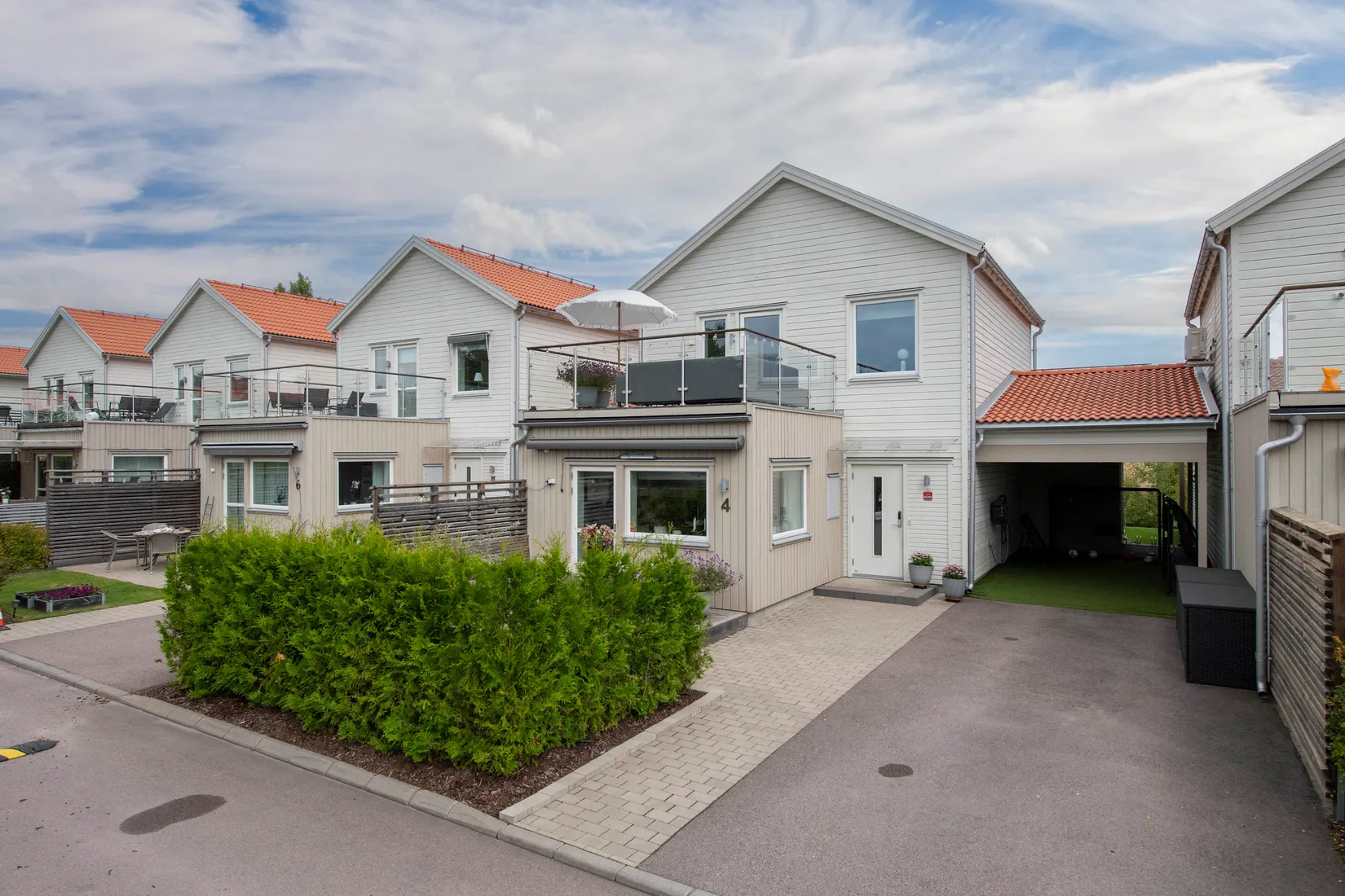 Villa, Radhus, Finlandsgatan 4, Lillhamra, Västerås