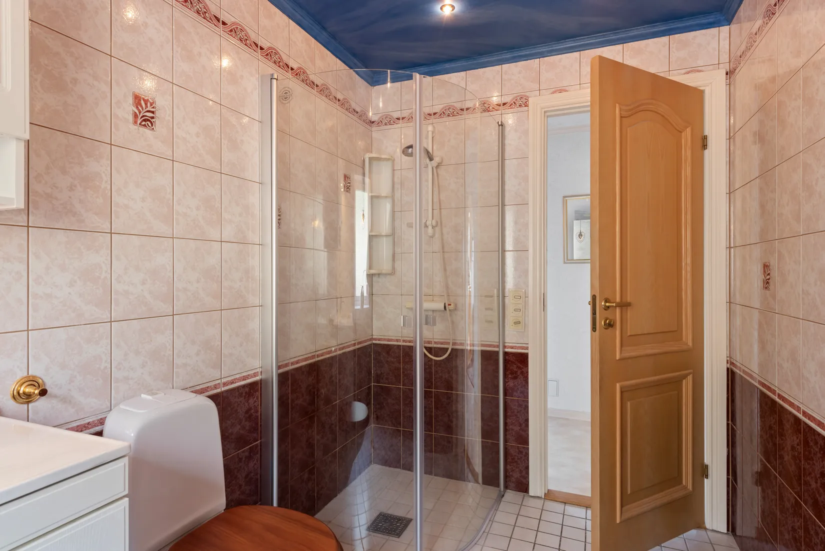 Villa, Hamnvägen 15, Centralt - Gransäter, Norrtälje