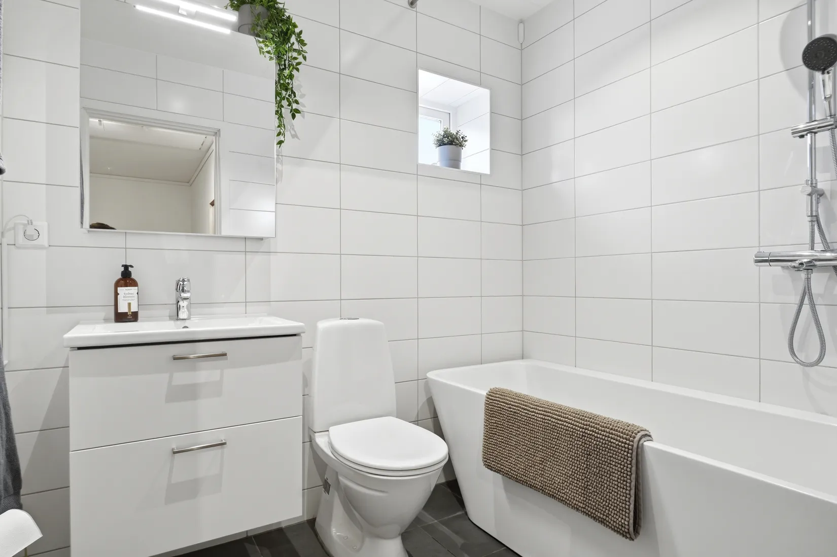 Bostadsrätt, Radhus, Davids västra väg 44, Landvetter, Härryda