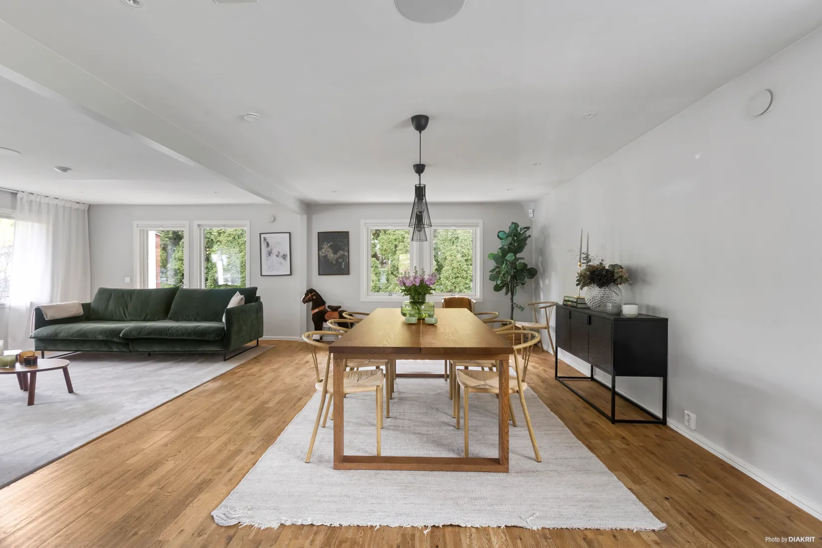 Villa, Sångarvägen 16, Ella park, Täby