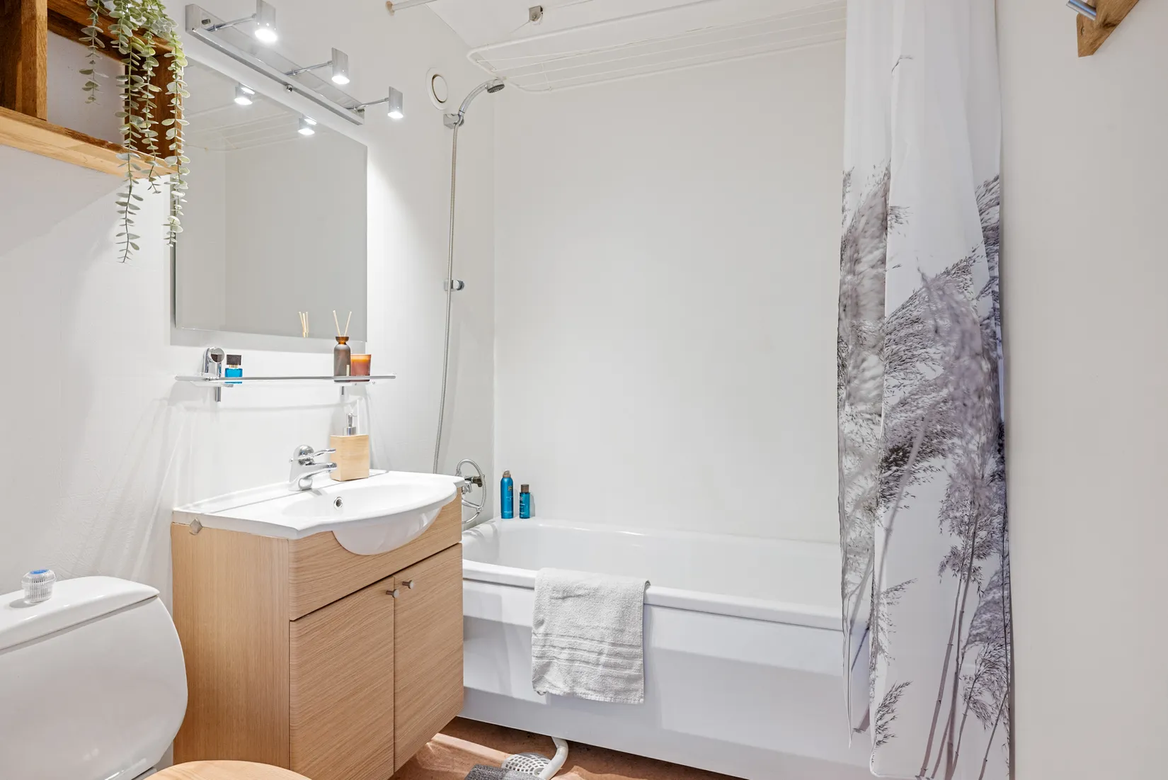 Bostadsrätt, Pilotgatan 46, 3tr, Skarpnäck, Stockholm