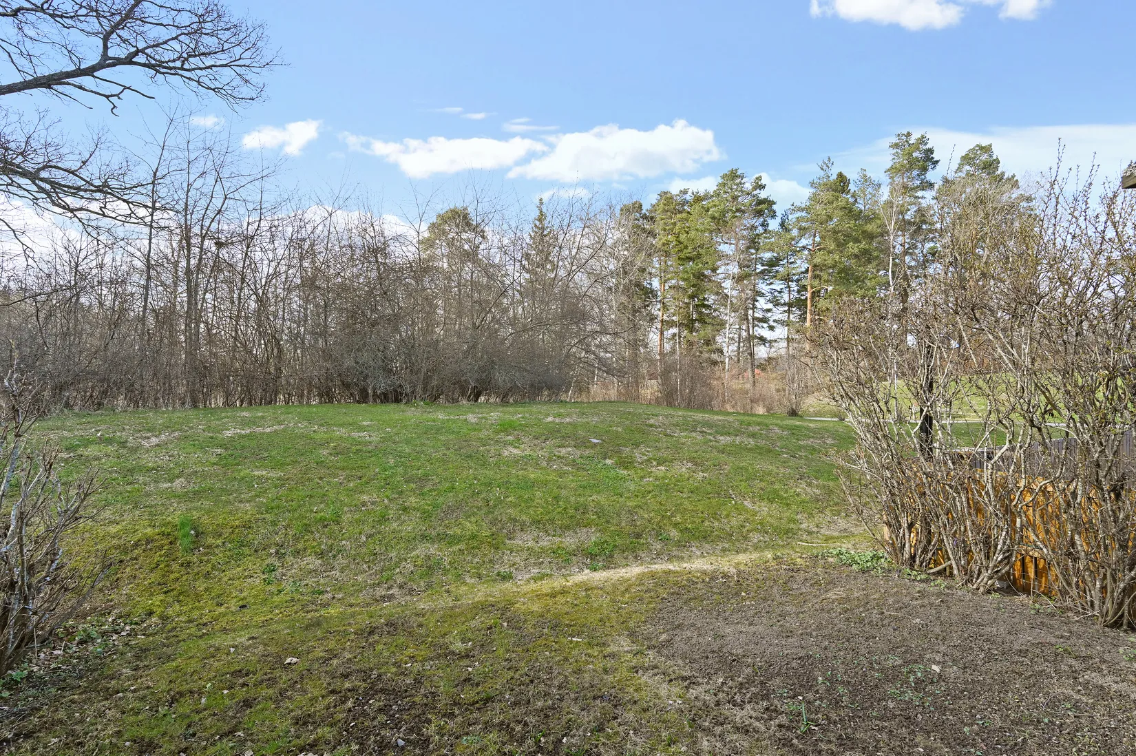 Bostadsrätt, Radhus, Lilla Björnens gränd 6, Skälby, Järfälla