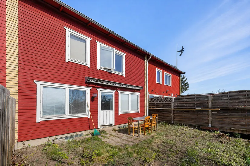 Villa, Radhus, Bullerholmsgränd 18, Skärholmen, Stockholm