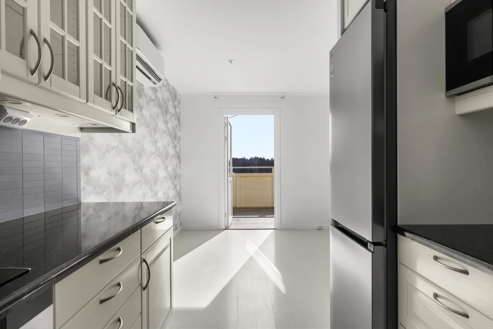 Radhus, Glädjegången 28, Trollbäcken, Tyresö