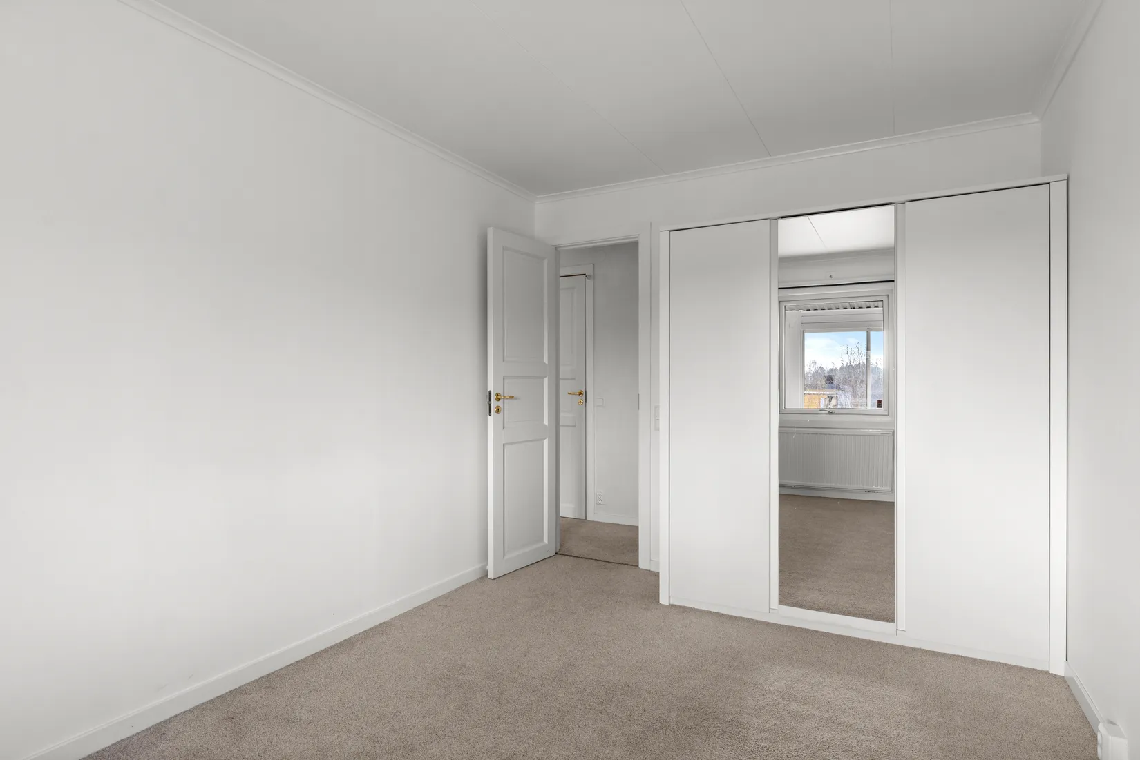 Radhus, Glädjegången 28, Trollbäcken, Tyresö