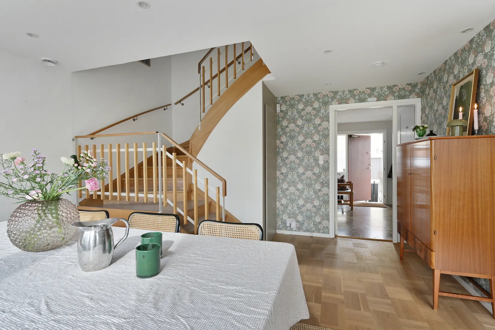 Radhus, Sämjevägen 27, Vällingby Nälsta, Stockholm