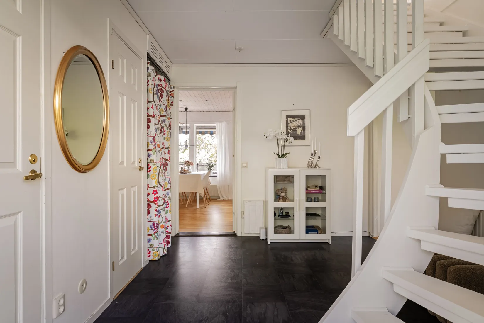 Villa, Källvägen 8, Närlunda, Ekerö