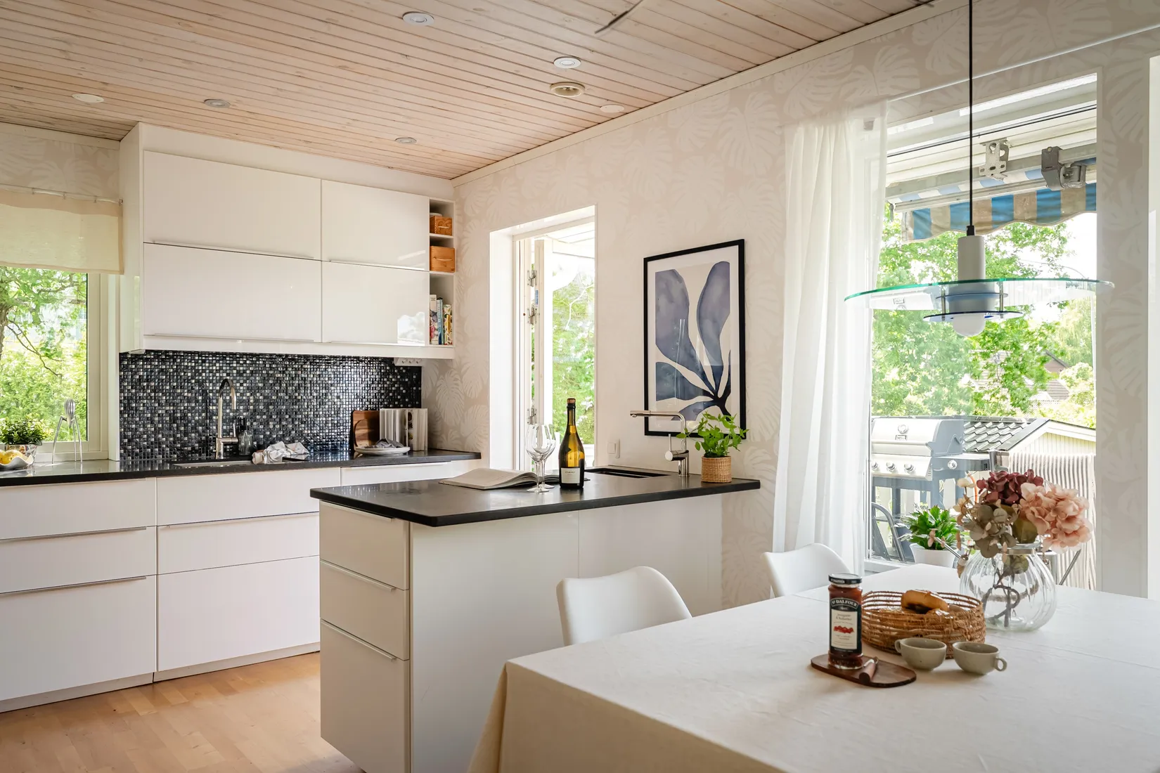 Villa, Källvägen 8, Närlunda, Ekerö