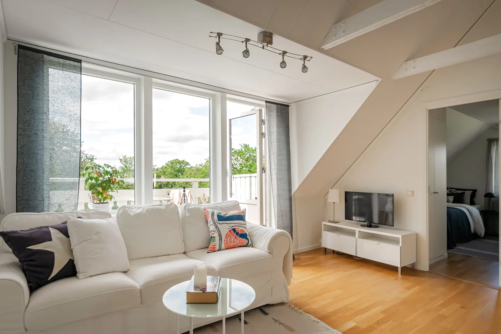 Villa, Källvägen 8, Närlunda, Ekerö