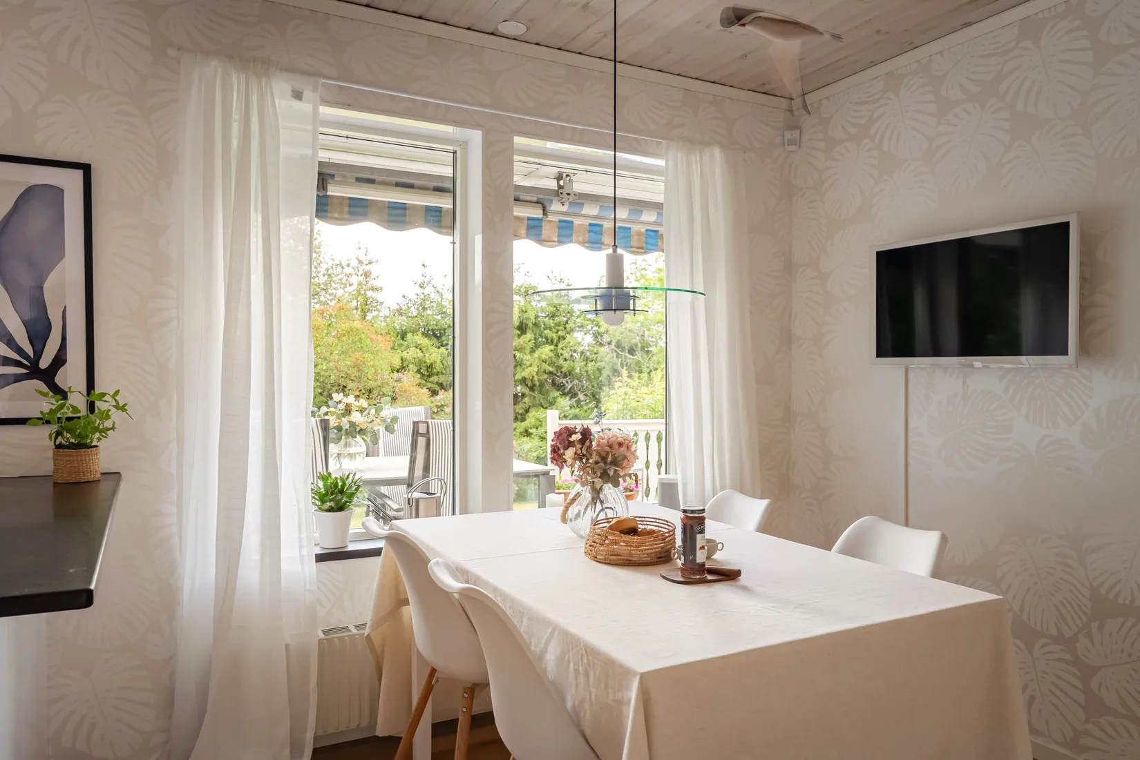 Villa, Källvägen 8, Närlunda, Ekerö