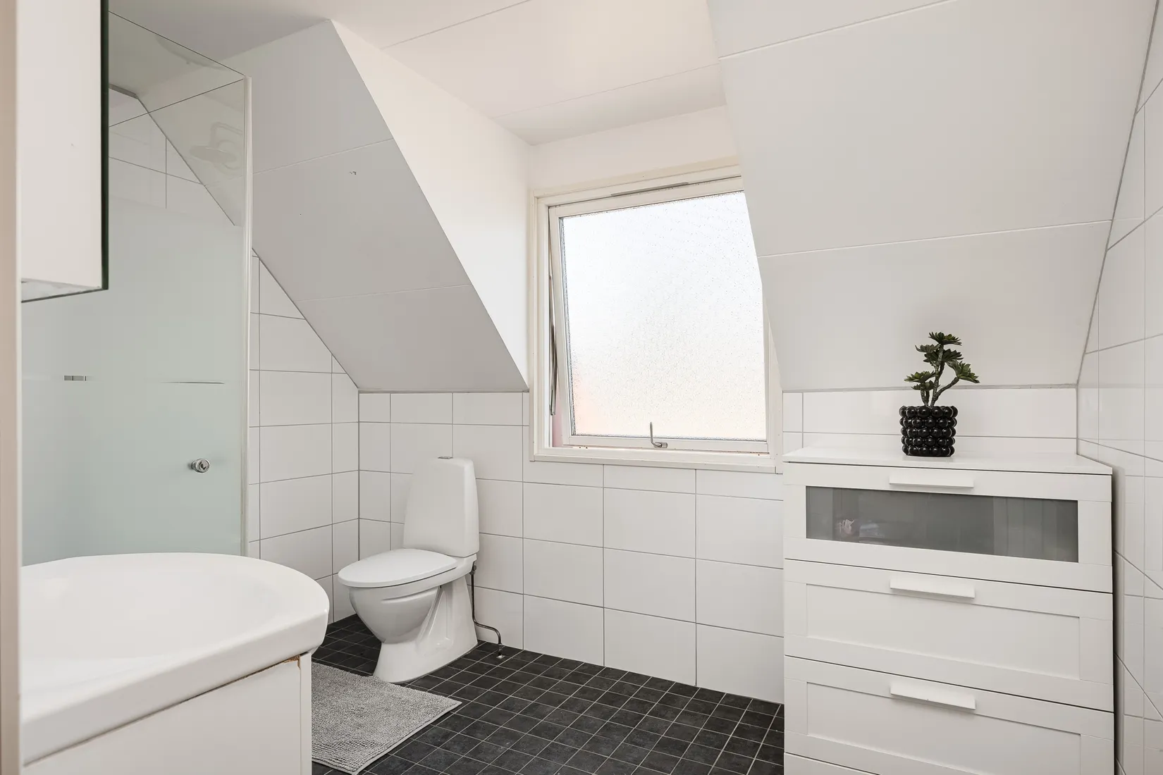 Radhus, Furuvägen 21, Hälletorp, Härnösand