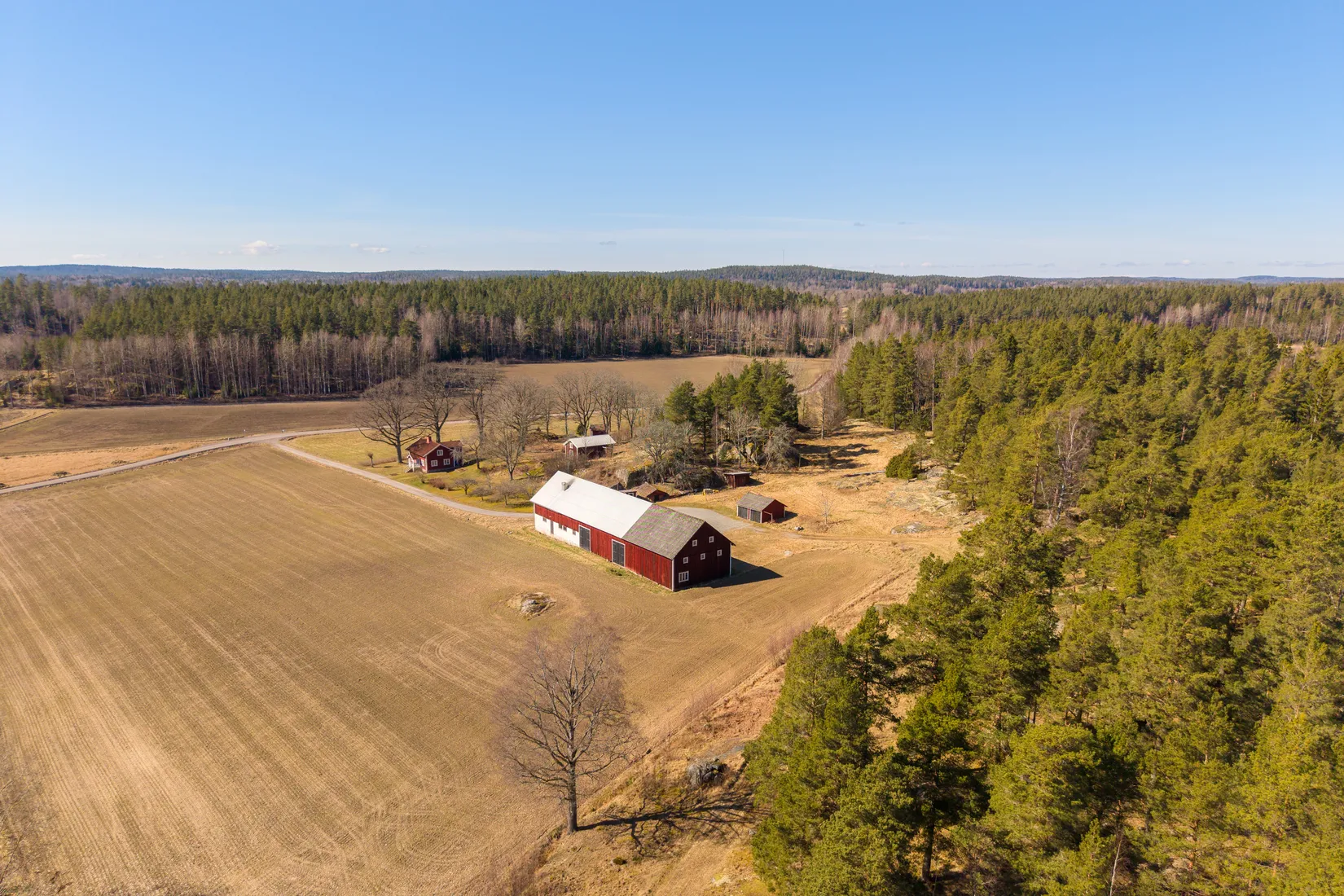 Gård/Skog,  Tikanäs Åstnäs 513, Tikanäs, Askersund