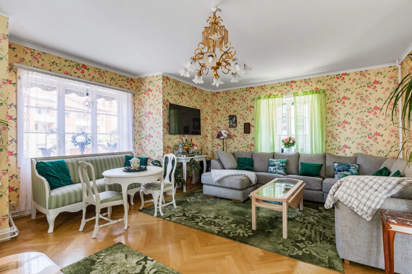 Villa, Mäster Lars gränd 7, Centralt vid Kyrkberget, Strängnäs