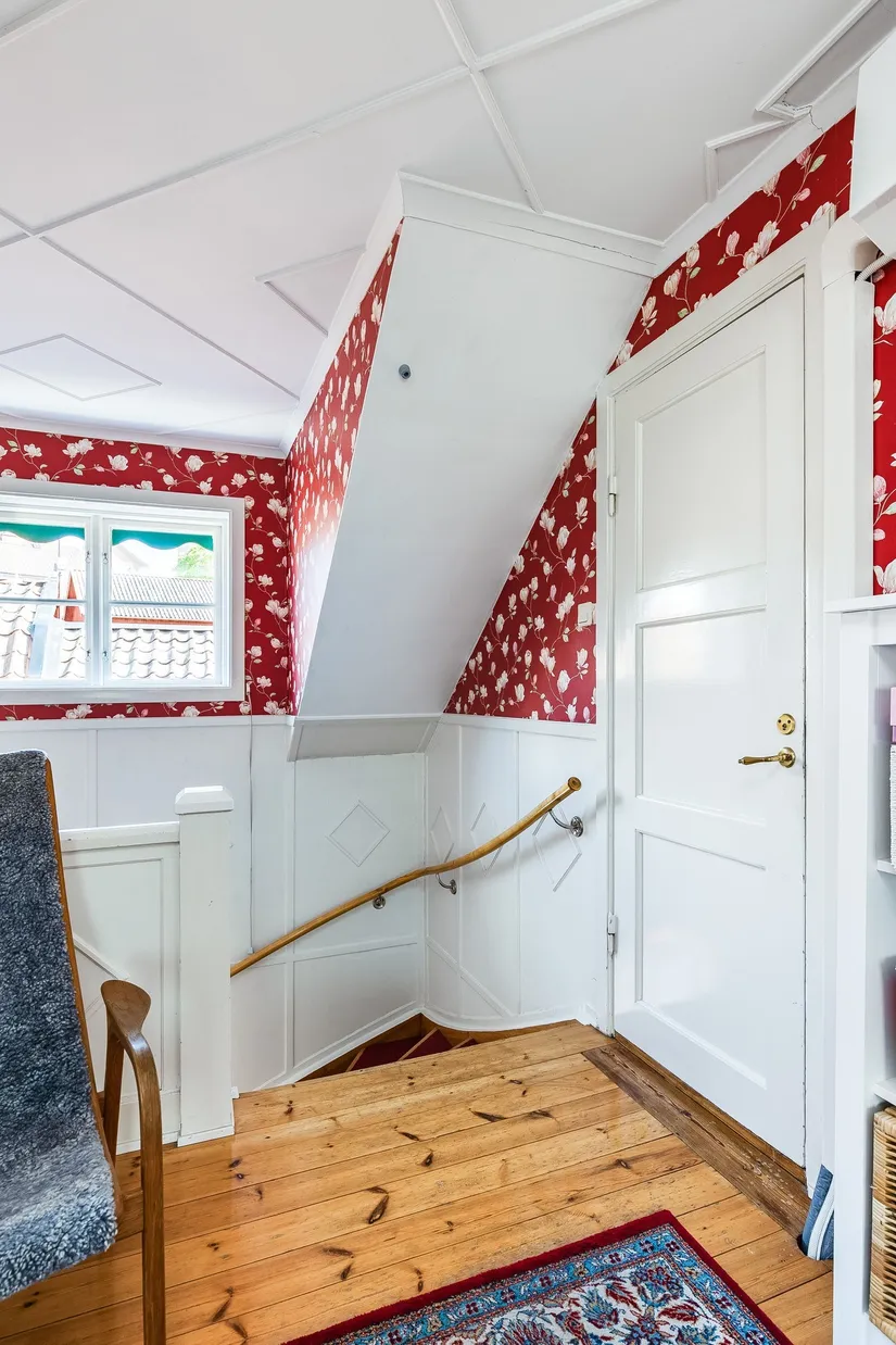 Villa, Mäster Lars gränd 7, Centralt vid Kyrkberget, Strängnäs