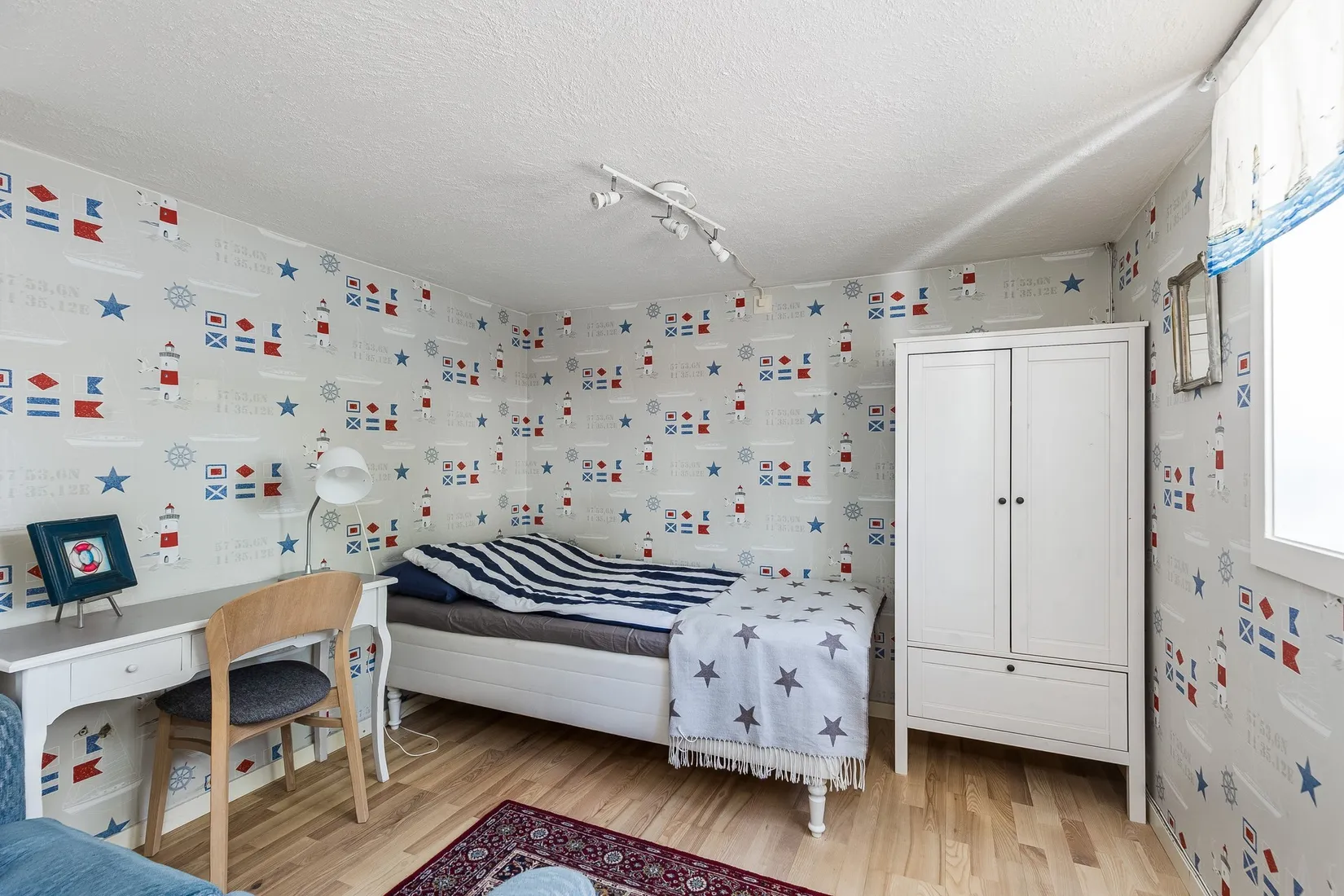 Villa, Mäster Lars gränd 7, Centralt vid Kyrkberget, Strängnäs