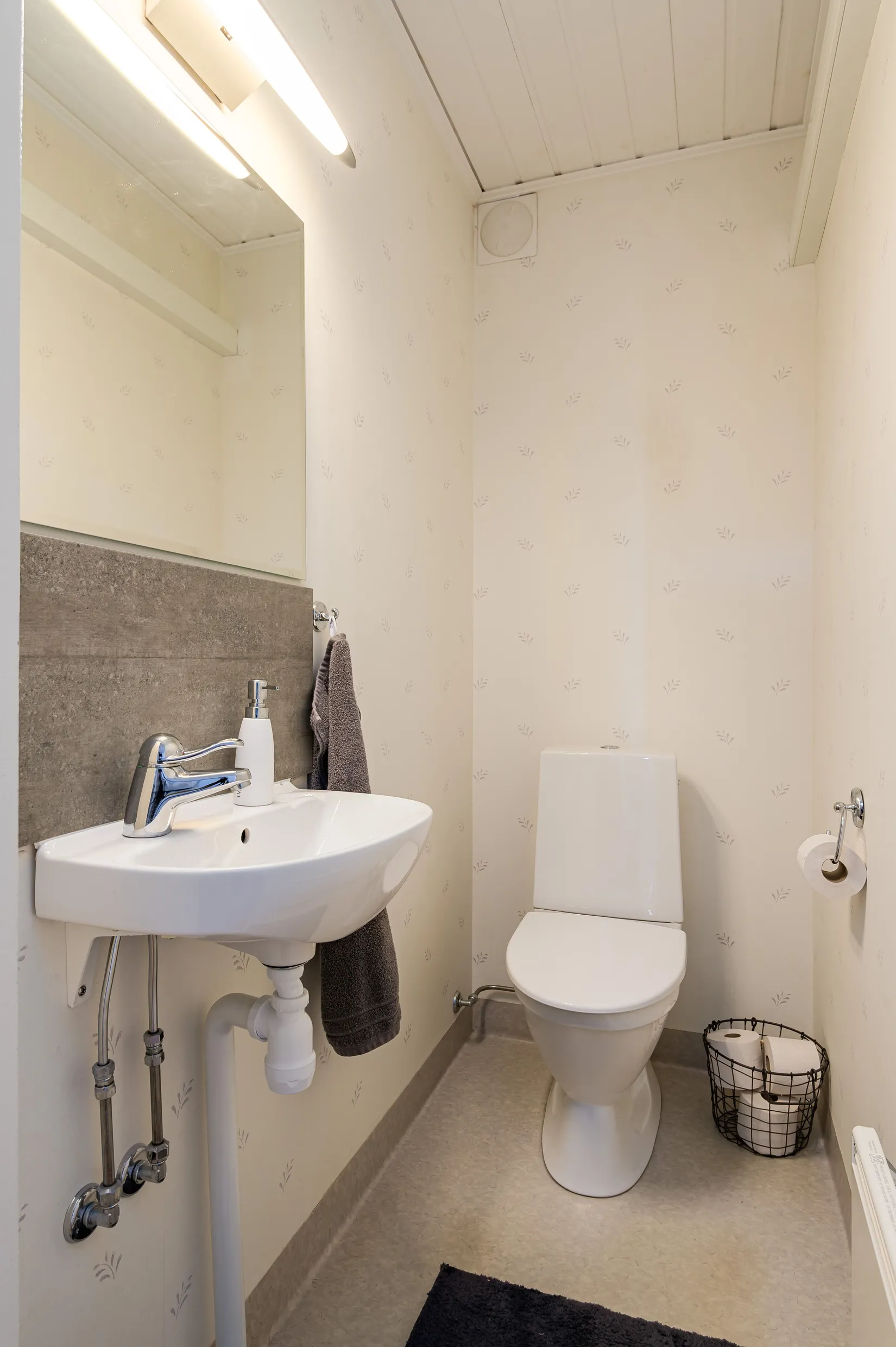 Villa, Holmsvägen 26, Nedre Holm, Motala